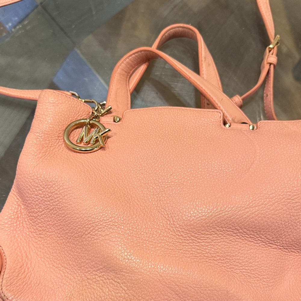 Michael Kors Peach Shoulder Bag